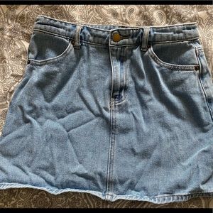 FOREVER 21 LIGHT WASH JEAN SKIRT SIZE MEDIUM